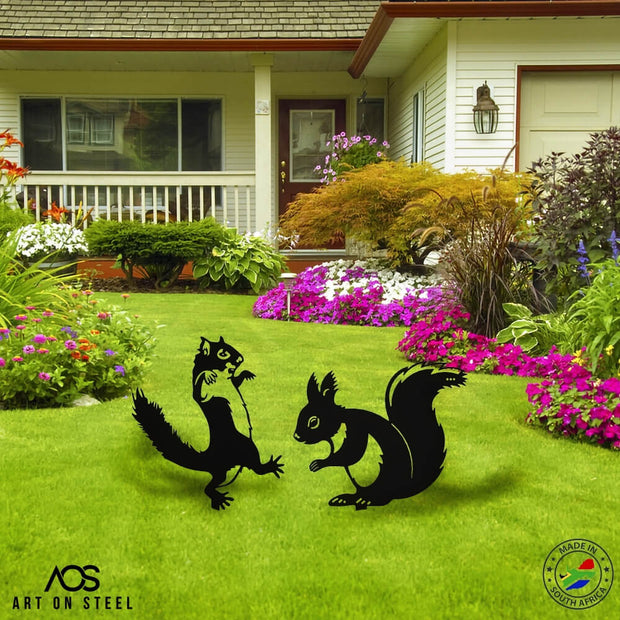 2 Naughty Squirrels Garden Décor