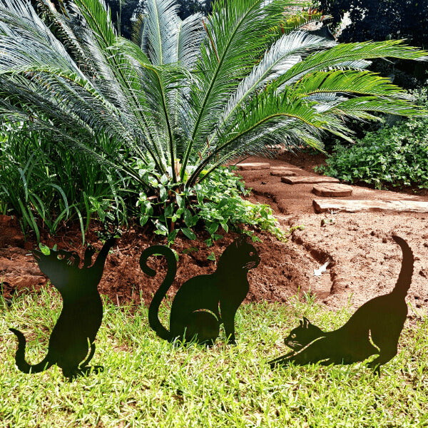 3-Fancy-cats-garden-decor-SQ3