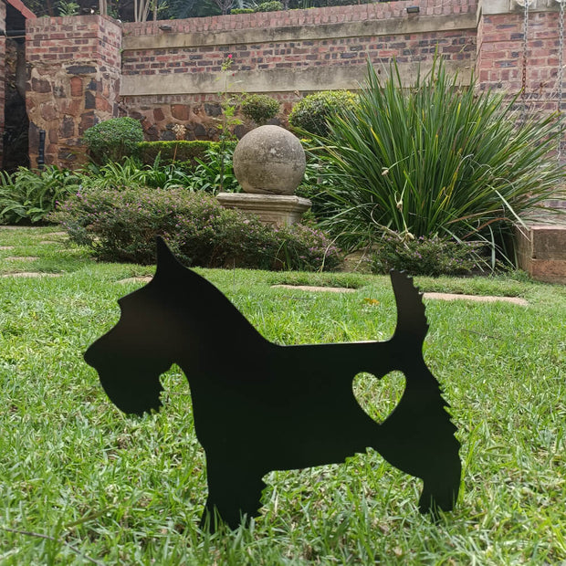 Scottie-Garden-Decor-3